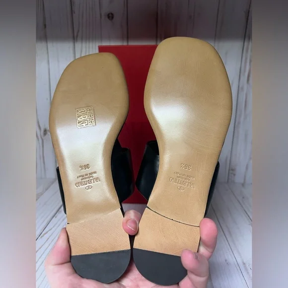 Valentino Garavani One Stud Leather Sandal Black Sz 36.5 / 6.5 - Picture 12 of 12